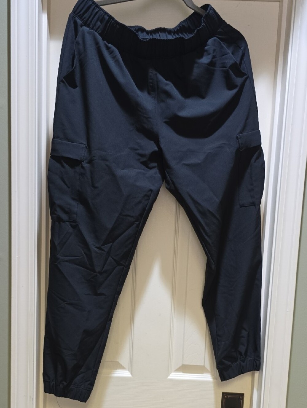 Mondetta Black Ankle & Cropped Pants with Subtle Pink Logo